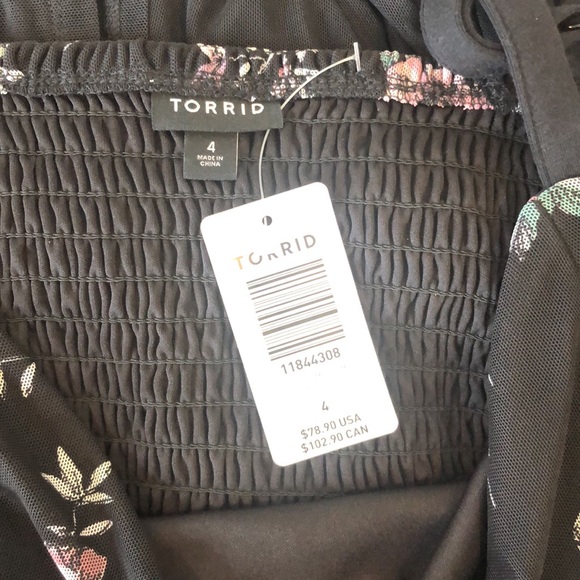 Torrid Women’s Size 4 Black and Floral Jumpsuit NWT - Picture 9 of 11